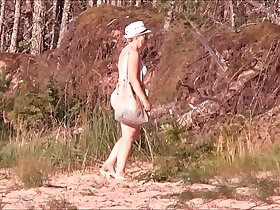 Tow-headed MILF close to a wan bikini flaunts the brush chubby nuisance